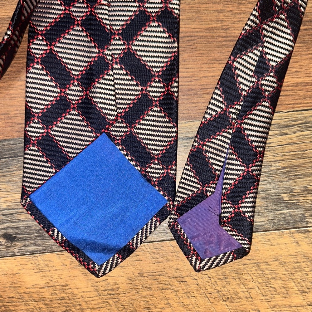 Lanvin Black and Red Geometric Silk Tie - Picture 4 of 4